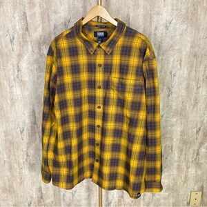 Alaskan Hardgear Duluth Trading Untucked Sz 2XL Mens Button Down Shirt Yellow